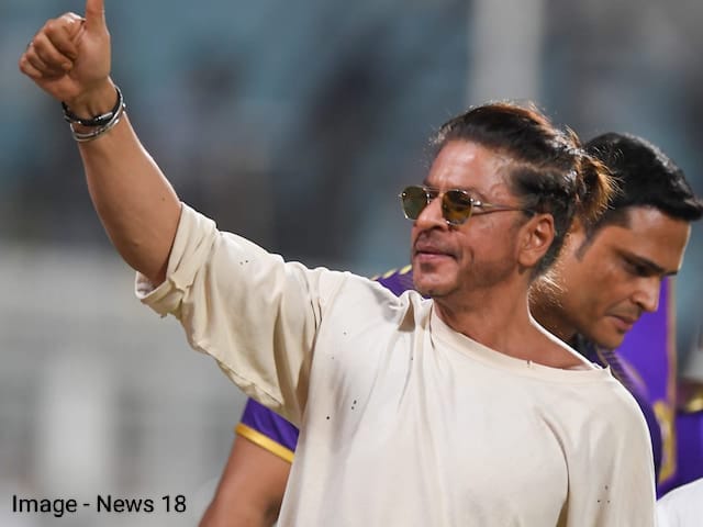 SRK hospitalized news